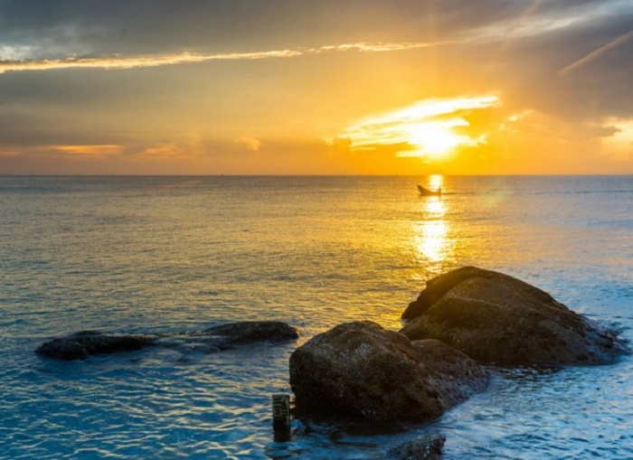 Du khách tự do ngắm cảnh trên biển Du khách tự do ngắm cảnh trên biển