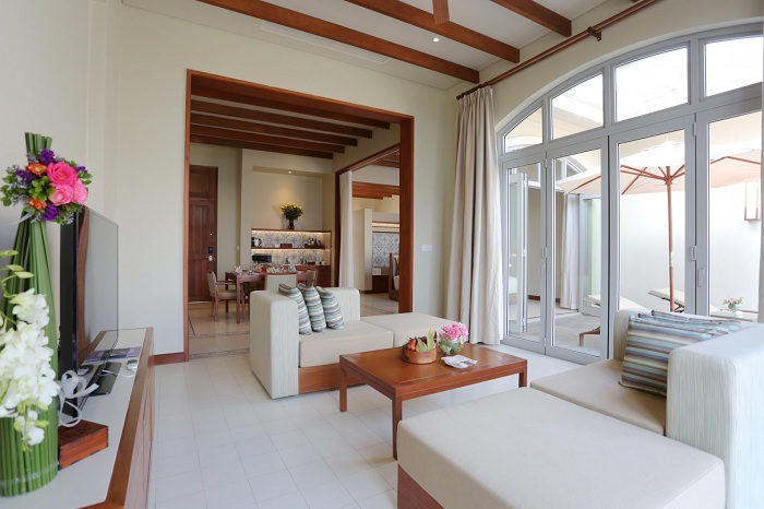 Phòng khách FLC Hạ Long Resort rộng rãi, tiện nghi thoáng mát