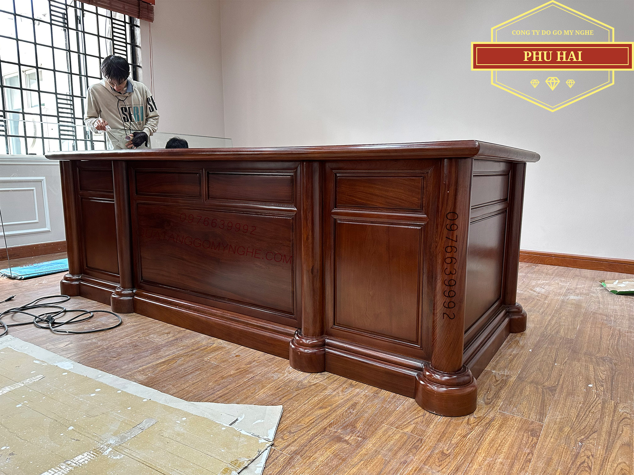 Bàn Giám Đốc Gỗ Tự Nhiên Hiện Đại