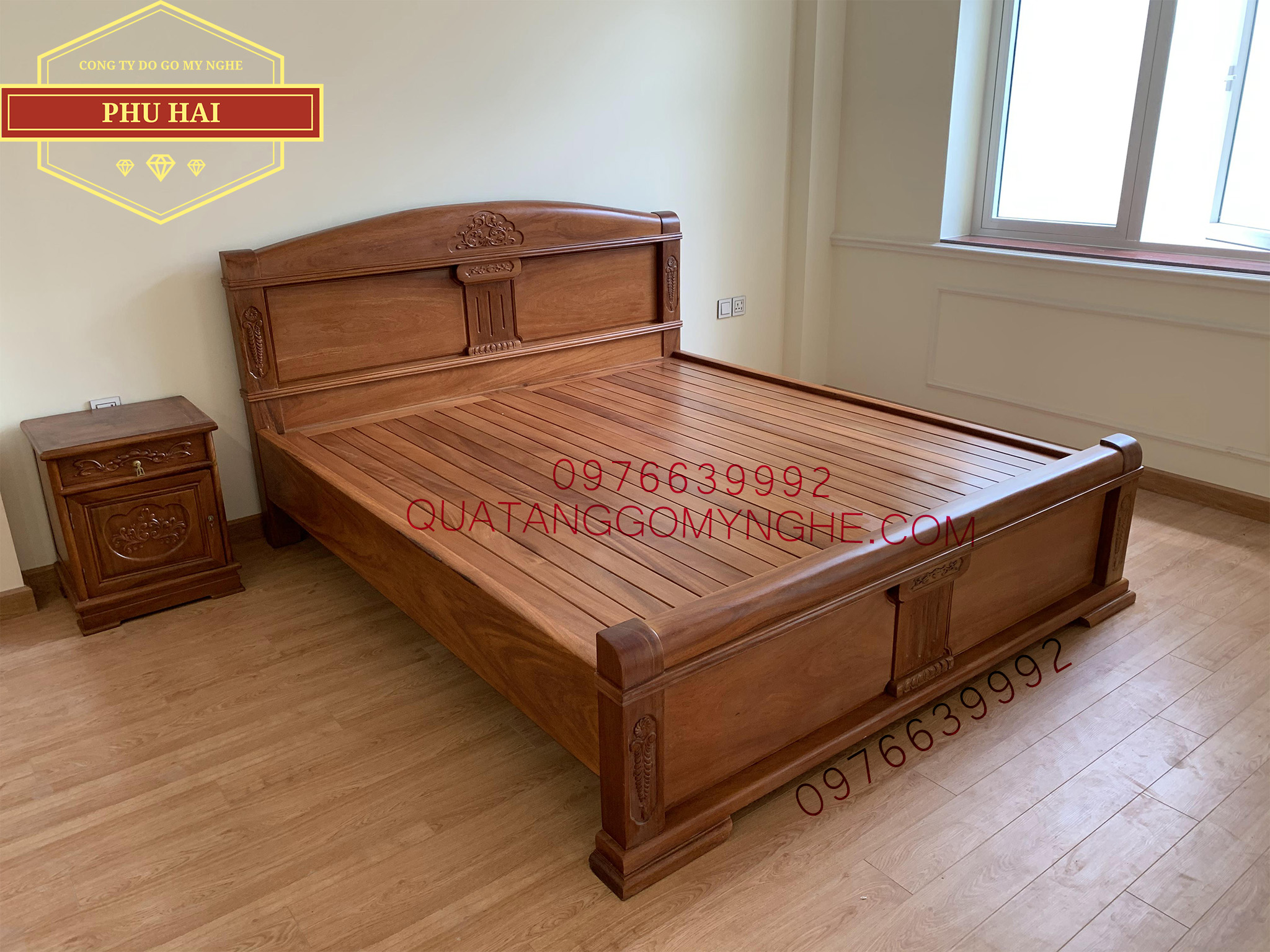 Giường Gỗ Gõ Đỏ X Hiện Đại 1m8 x 2m