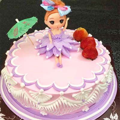 Bạn đang tìm kiếm một bánh sinh nhật thật đặc biệt cho bé gái của mình? Hãy ghé thăm chúng tôi và khám phá một bánh tuyệt đẹp được trang trí theo phong cách công chúa. Bé sẽ vô cùng thích thú và hạnh phúc khi được thưởng thức món bánh đặc biệt này trong ngày sinh nhật của mình.