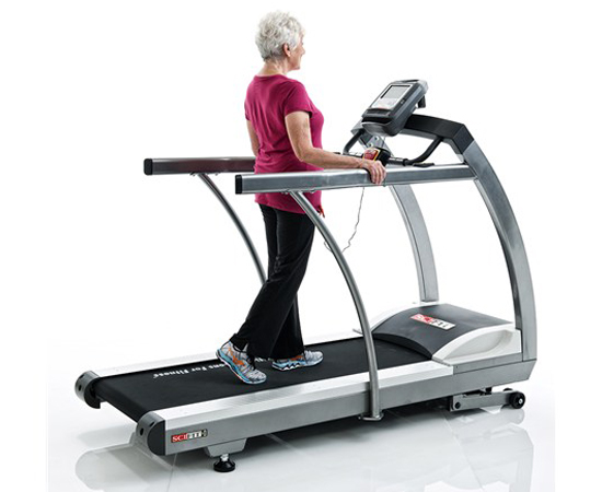 Máy chạy bộ dùng cho người già có tốt không?