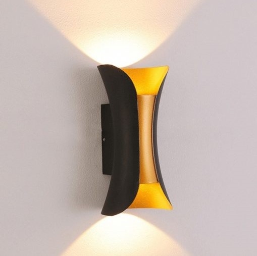 ĐÈN HẮT TƯỜNG 2 ĐẦU HÌNH KIM CƯƠNG.