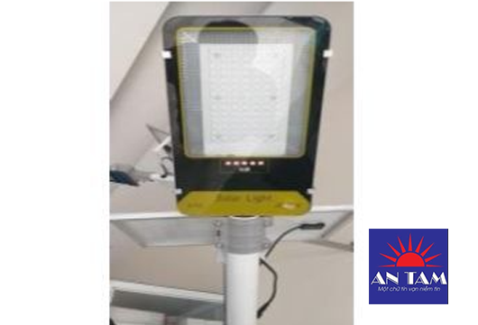 Đèn đường năng lượng mặt trời JD - 399