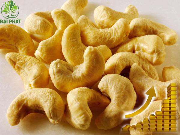 Giá hạt điều tách vỏ tăng mạnh năm 2016