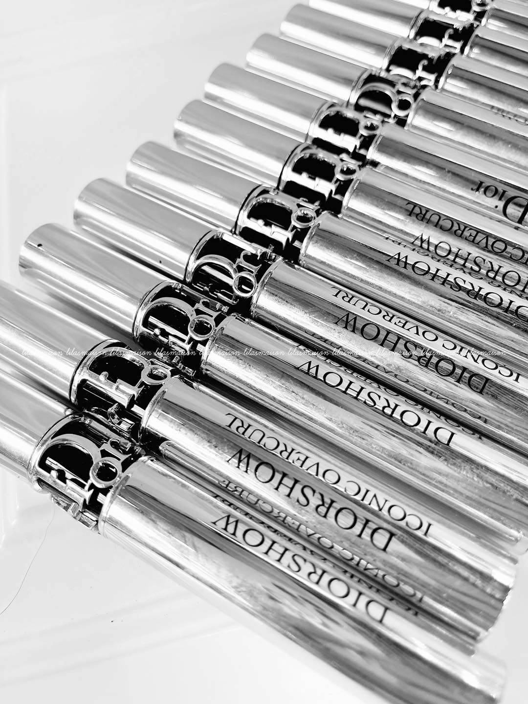 MASCARA DIORSHOW ICONIC OVERCURL  MINI SIZE  4ML   Thelook17