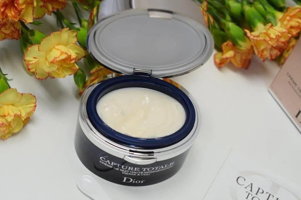 Review Dior Capture Totale Creme Nuit Haute Regeneration An Intensive Night  Restorative Rich Creme