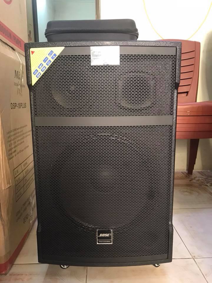 Bề ngoài quyến rũ của loa kéo Bose 3215