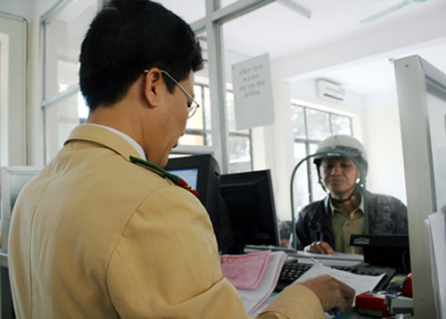 Từ 01/01/2015, không đăng ký sang tên xe, phạt đến 4 triệu đồng