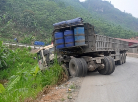 Xử lý tình huống mất phanh và cách nhận biết phanh xe hỏng