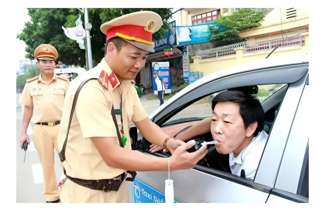 Mức Xử Phạt Nồng Độ Cồn Với Người Điều Khiển Xe Ô Tô 2026