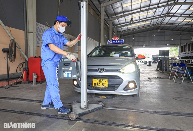 Xe Taxi Có Chu Kỳ Đăng Kiểm Ra Sao?