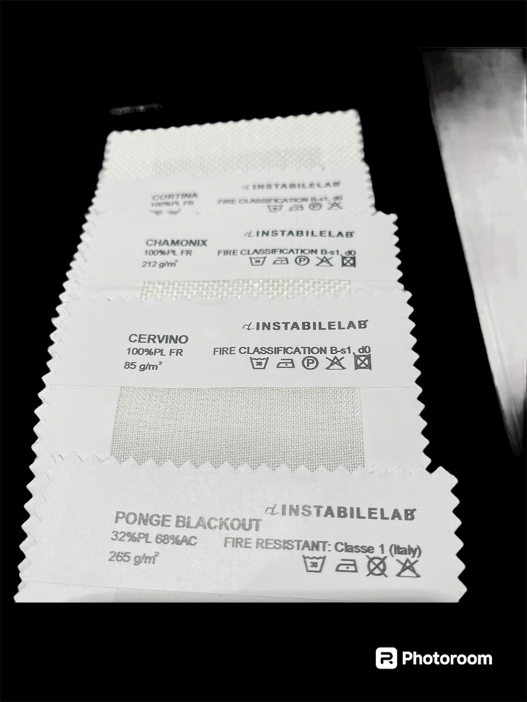 GIẤY, VẢI DÁN TƯỜNG ITALY