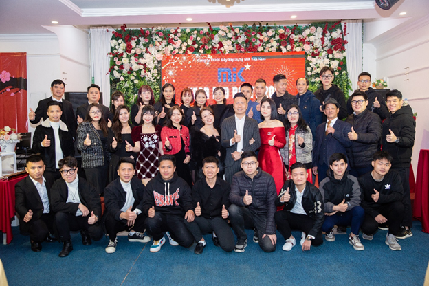 YEAR END PARTY: KHÉP LẠI MỘT NĂM 2022 ĐẦY CẢM XÚC CÙNG MIK