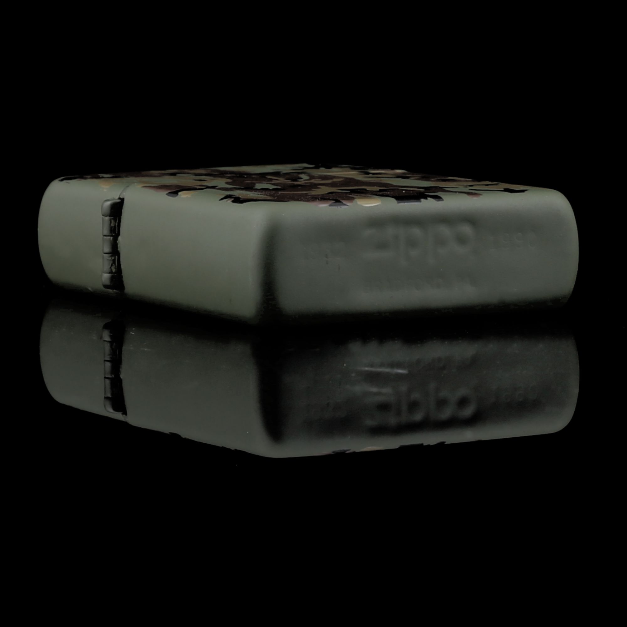 Zippo-CAMO-MATTE-1932-1990-zippo-la-ma-chu-nien-co-quy-mau-camo-limited-moc-day-quy-hiem