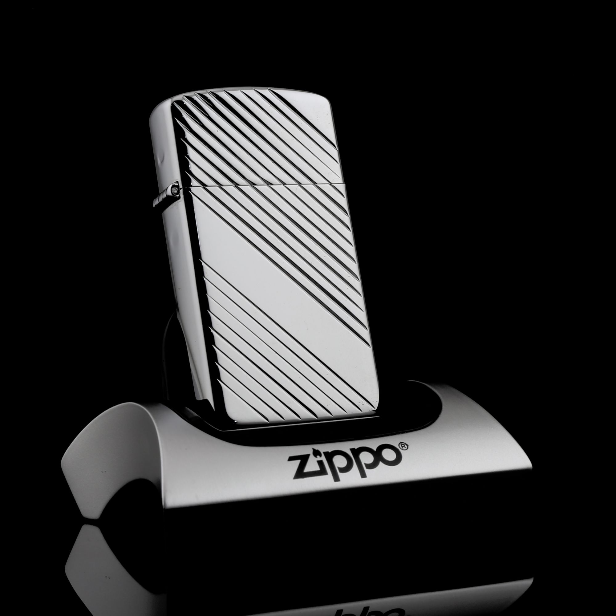 Zippo-ENGRAVE-HIGH-POLISH-SLIM-1990-zippo-chinh-hang-my-cua-hang-uy-tin-tai-sai-gon-binh-thanh-go-cap-phu-nhuan