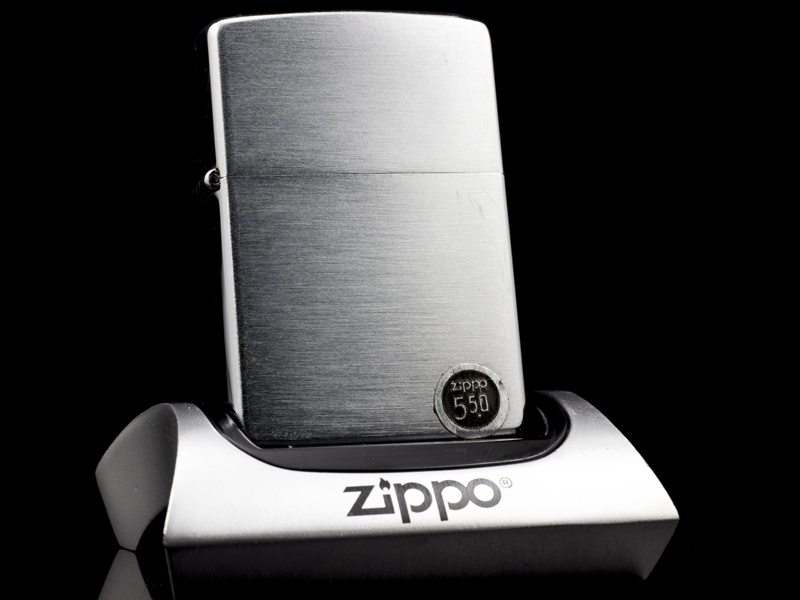 zippo-co-brushed-chrome-5-gach-1997-5-gach-qui