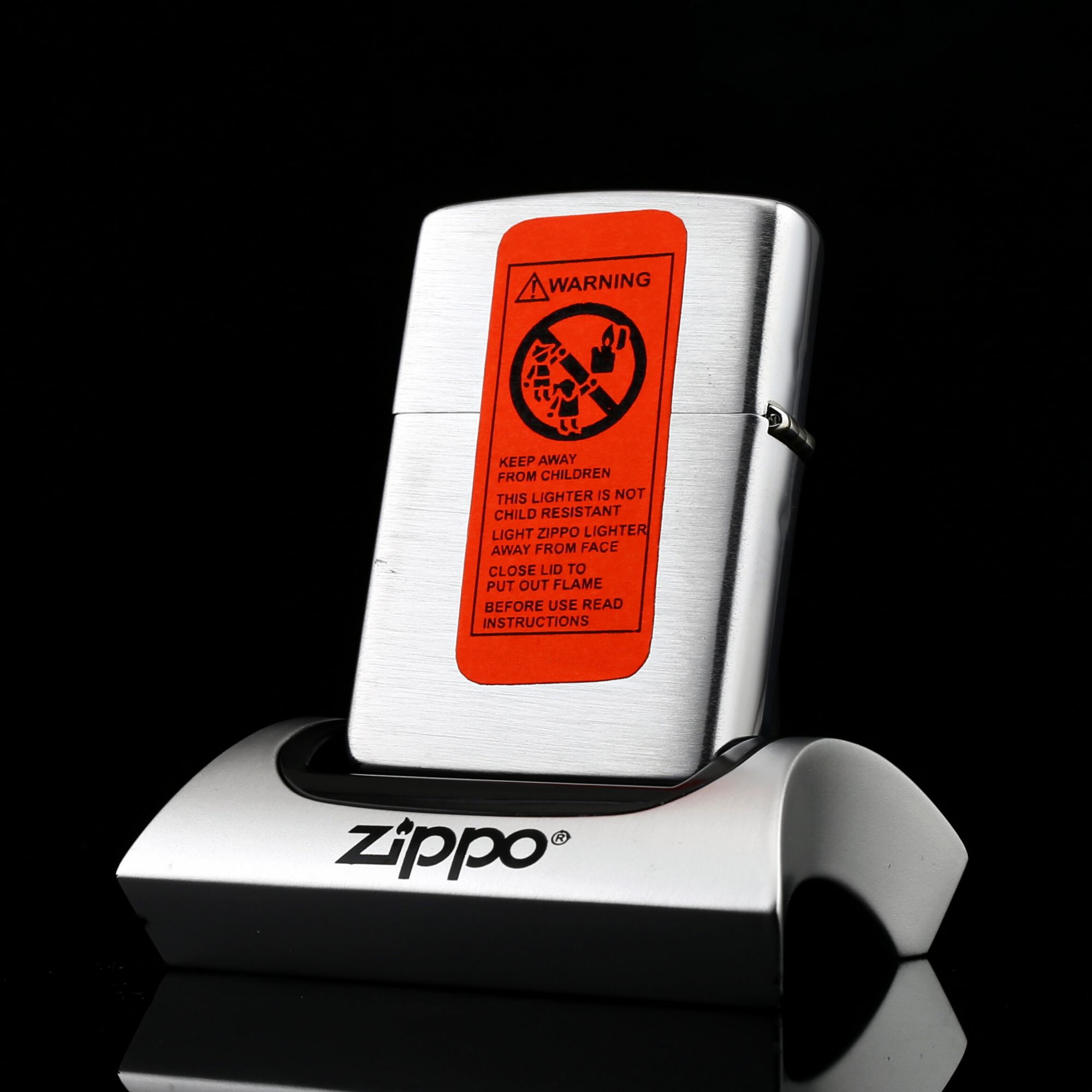 Zippo-co-la-ma-khac-logo-zippo-sieu-hiem-gia-tri-suu-tam-cao-co-dien-do-gian-binh-thanh