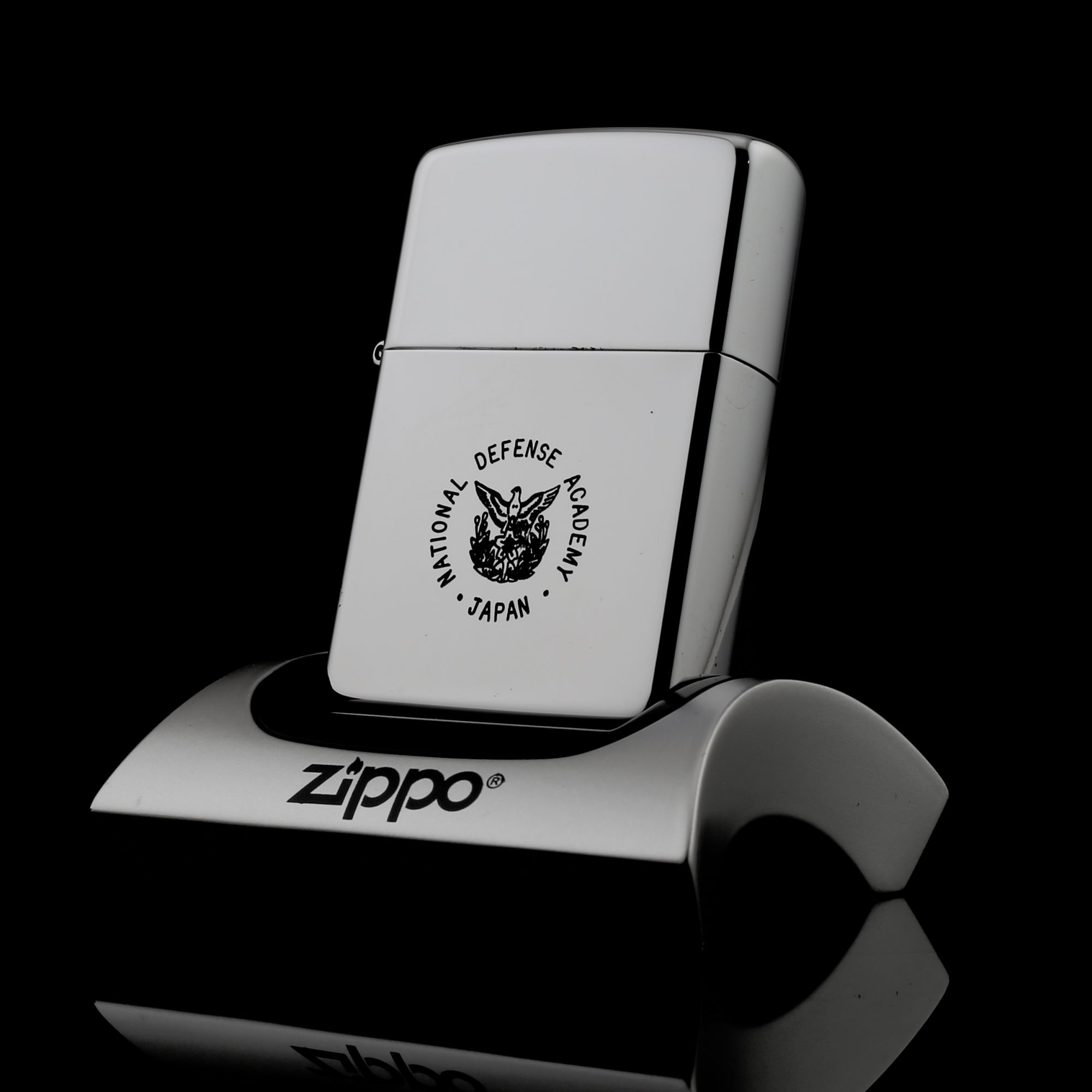 Zippo-NATIONAL-DEFENSEN-ACEDEMY-JAPAN-H-V-1898-zippo-thoi-chien-gia-tri-suu-tam-cao