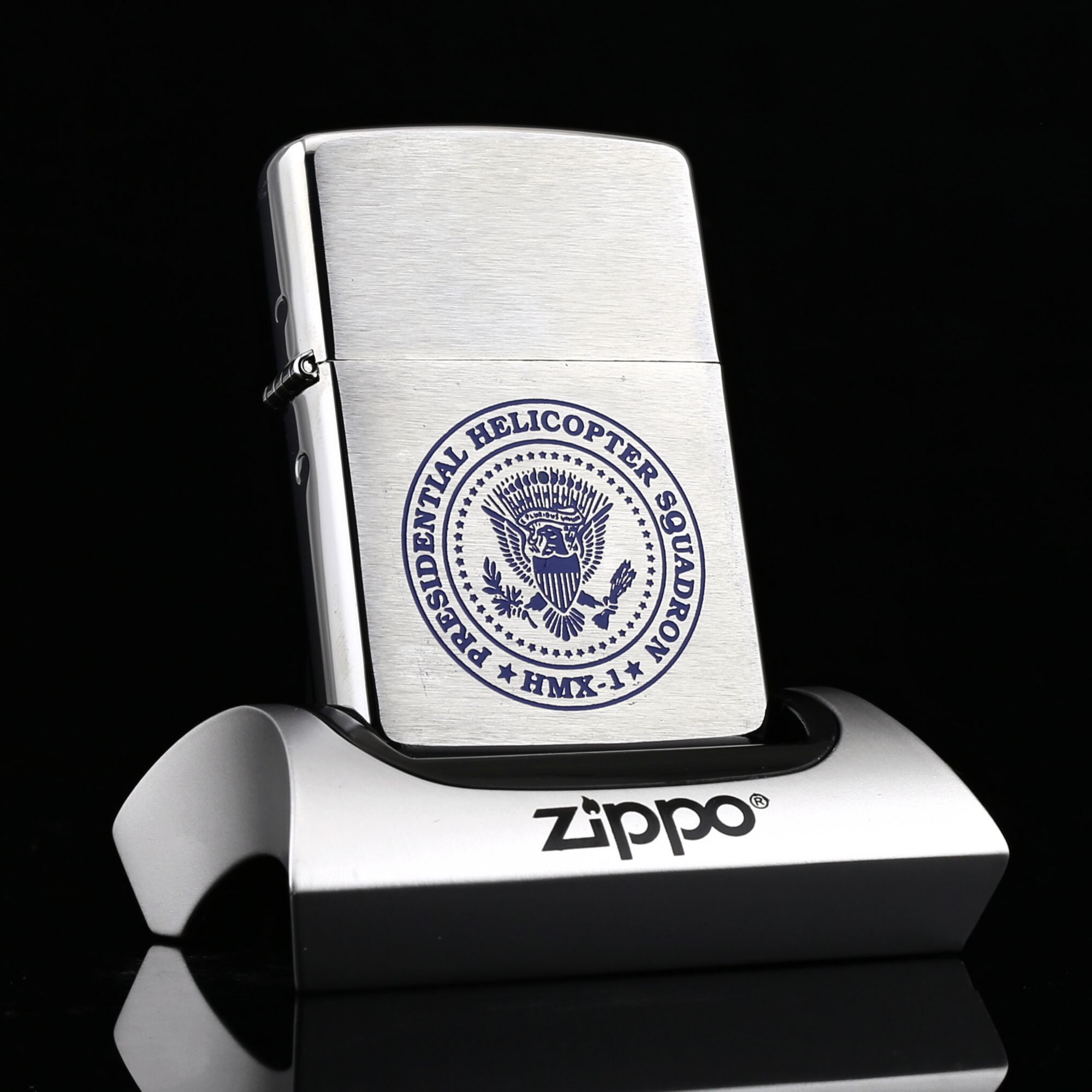 Zippo-PRESIDENTAIL-HELICOPTER-SQUADRON-HMX-1994-zippo-la-ma-co-chinh-hang