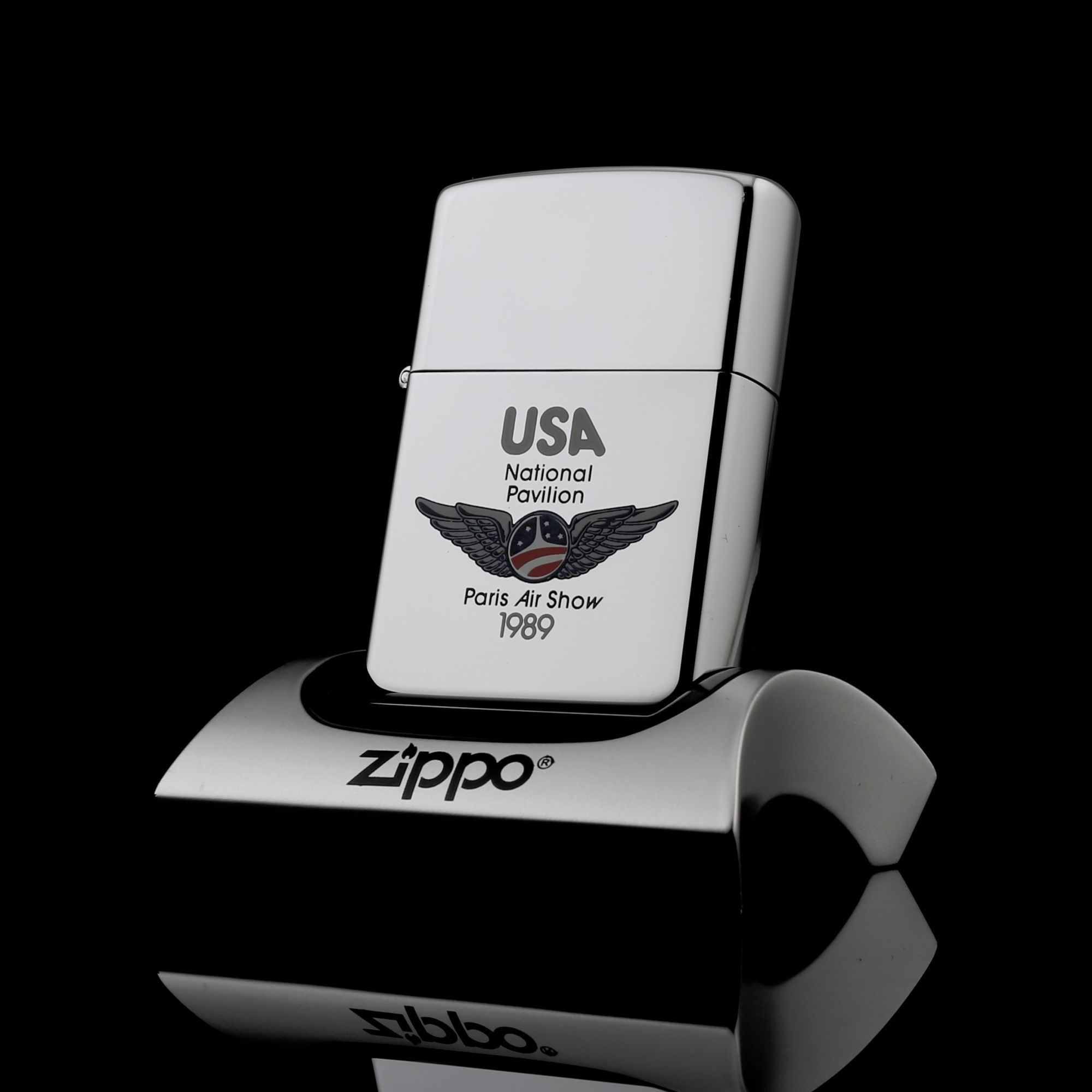 Zippo-USA-NATIONAL-PAVILION-PARIS-AIR-SHOW-1989-zippo-co-la-ma-thoi-chien-co-zippo-chien-tranh