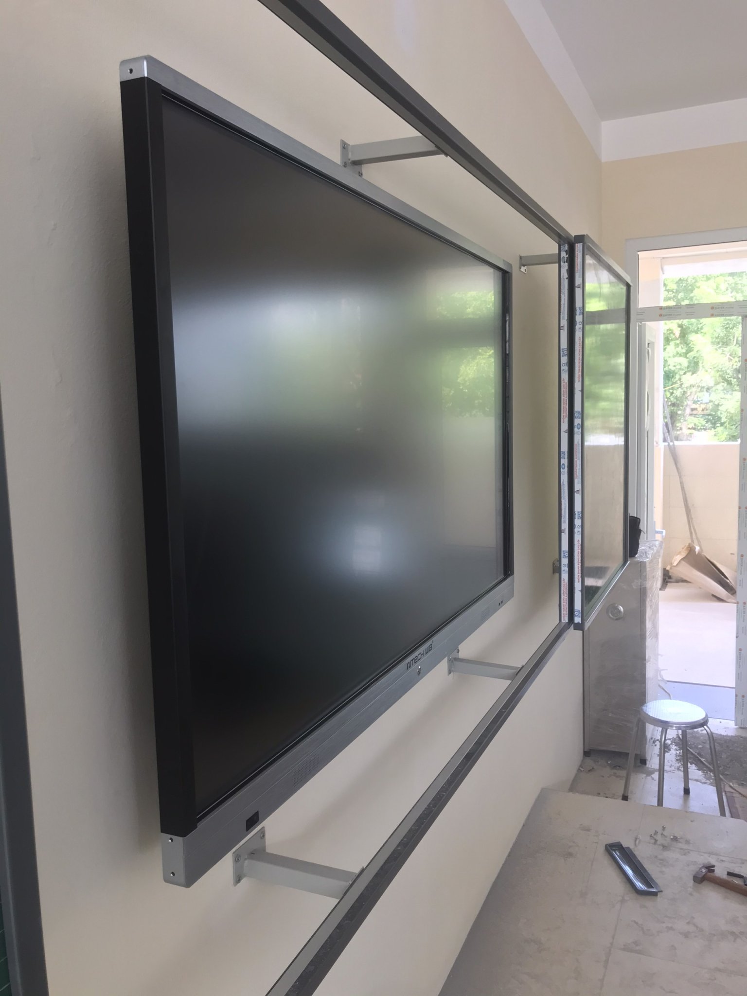 Đánh Giá và Phản Hồi Của Khách Hàng