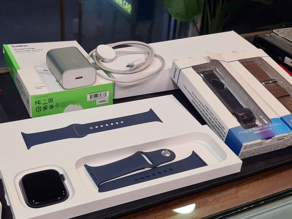 apple watch series 9 45mm cũ zin giá rẻ tại shop Nguyên Linh