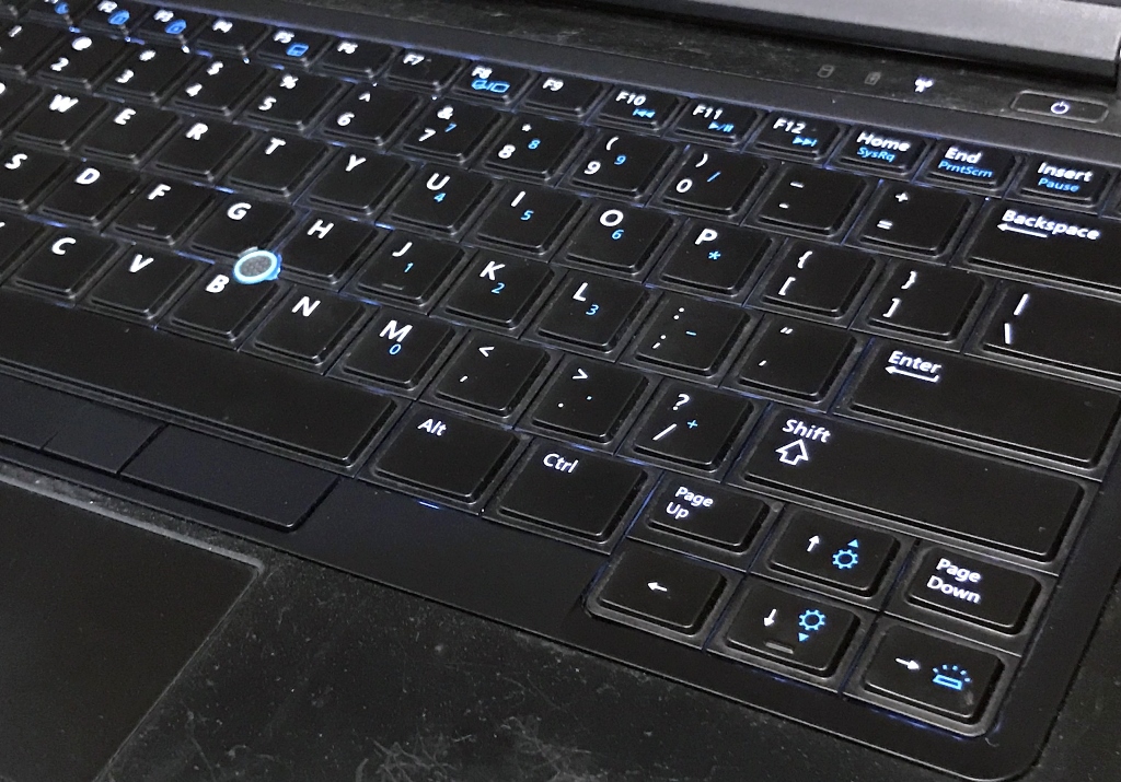 dell e7440 core i7 màn hình full hd cảm ứng giá rẻ tại nguyenlinh.com.vn