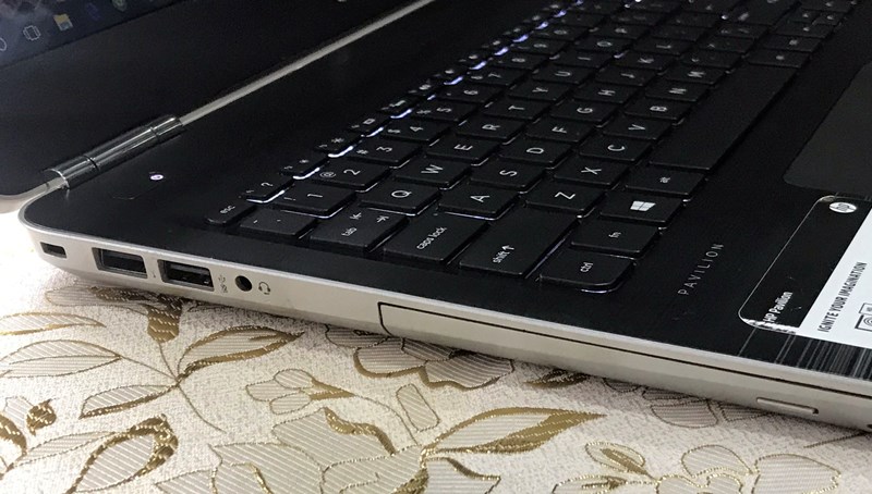 Laptop HP Palivion Notebook 15-AU123CL Core i5 giá rẻ gò vấp