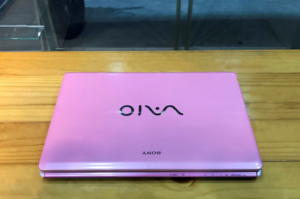 Laptop-cũ-Sony-VPCCW1S1E core 2 nguyên zin giá rẻ hồ chí minh 0904362627 nguyenlinh.com.vn