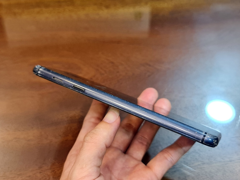 Samsung J7 Plus Zin cũ giá rẻ được bán tại shop Nguyên Linh