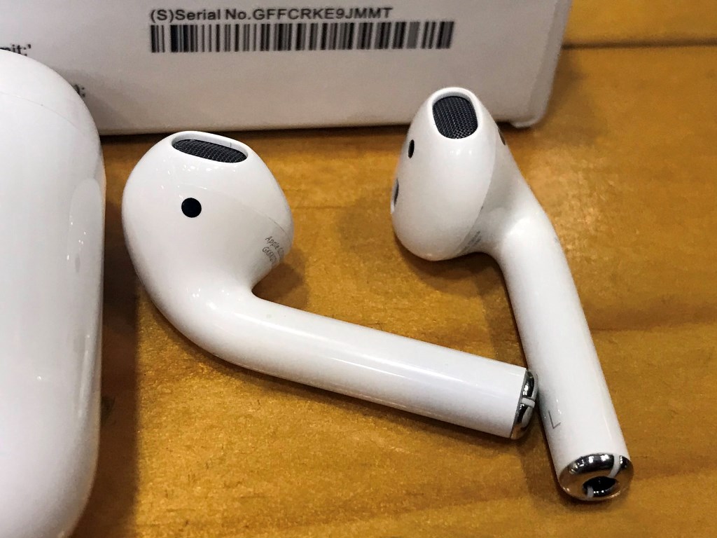 tai nghe airpod 2 fake chính hãng rep 1:1 bán giá rẻ tại nguyenlinh.com.vn