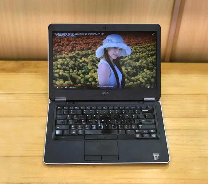 Laptop Dell latitude e7440 i5 4300u, SSD 128gb, DDR3L 4gb