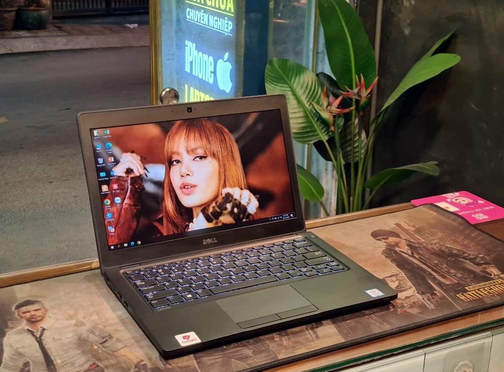 Laptop Dell Latitude E5280 (Core i5 7300U, DR4 8GB, SSD 256GB)