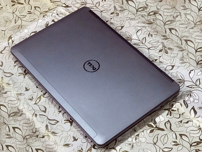 Laptop Dell Precision M2800 Core i7 4800MQ, Ram 8gb, SSD 128gb, HDD 500gb, 15.6 inch Full HD, 2 Card đồ họa