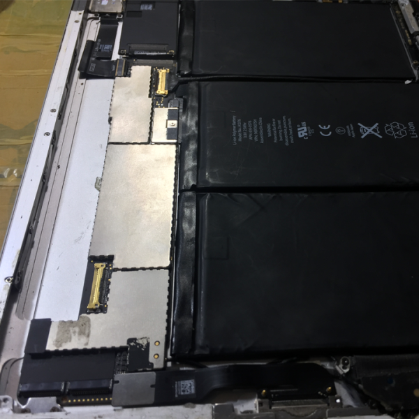 Sửa ipad 2 hư loa và jack cắm tai nghe