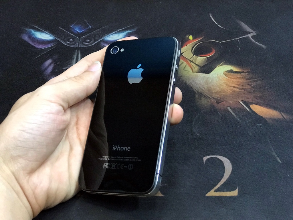 iPhone 4 (16GB) Quốc Tế LL/A Còn Zin - Full Chức Năng