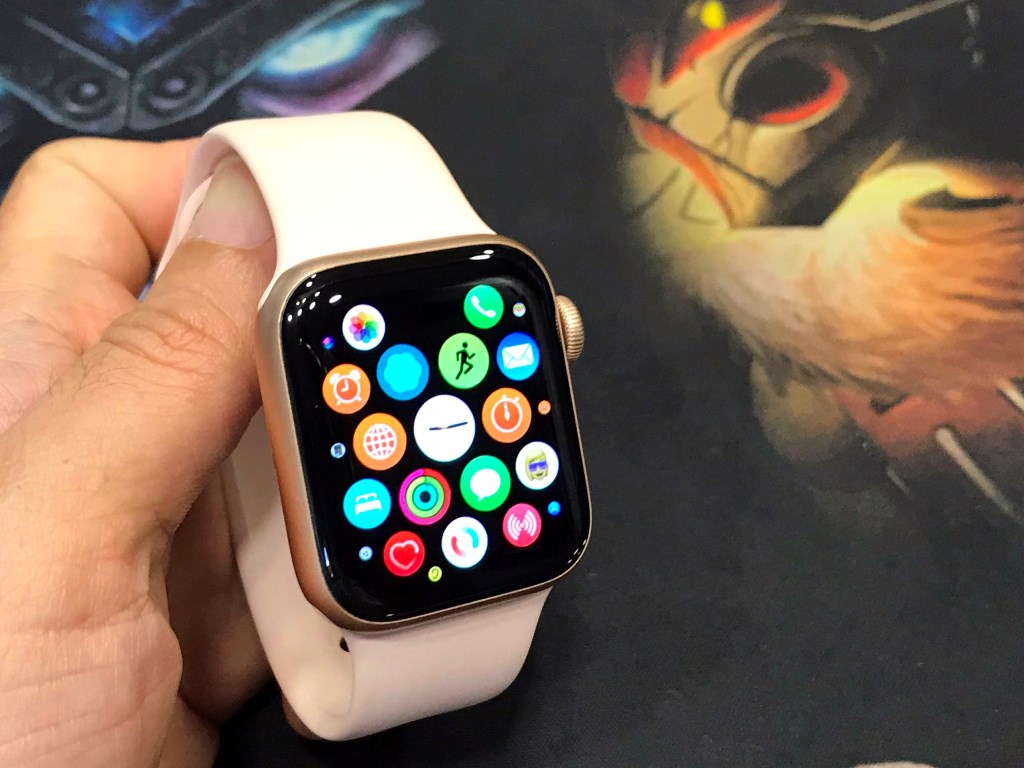 Apple Watch Series 6 GPS Aluminum 40mm, Nguyên Zin, Ngoại Hình Còn 99% Như Mới, Còn BH Apple Đến Tháng 12-2021