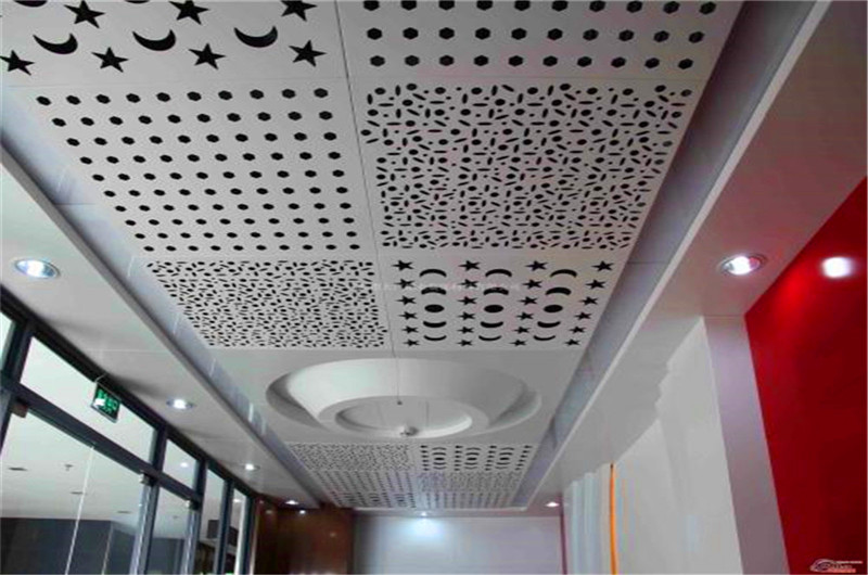 Trần 3D đục lỗ