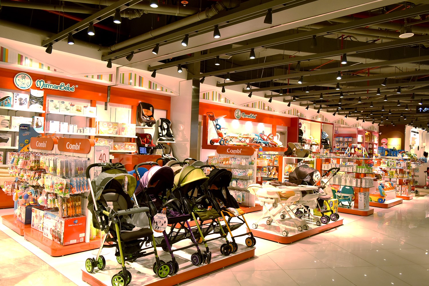 Ghế ngồi ô tô cho bé 6 tháng tuổi cần những tiêu chí an toàn nào?