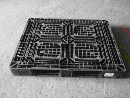 pallet nhựa cũ