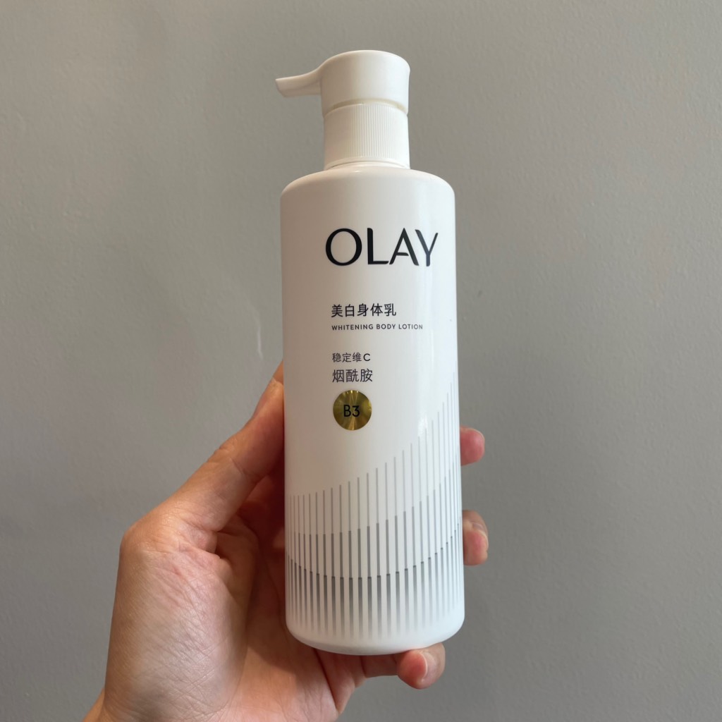 Sữa Dưỡng Thể Olay Body B3 Vitamin C Optic Glow Radiance Dưỡng Trắng Toàn Thân 250ml