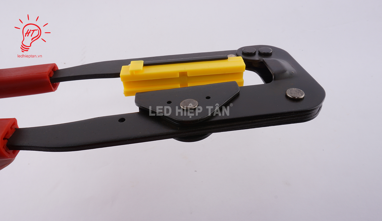 Kìm kẹp đầu cáp - Led Hiệp Tân - Vật tư led Untitled-7-b2174dad-ee7a-4972-be60-9551a0ea37bb