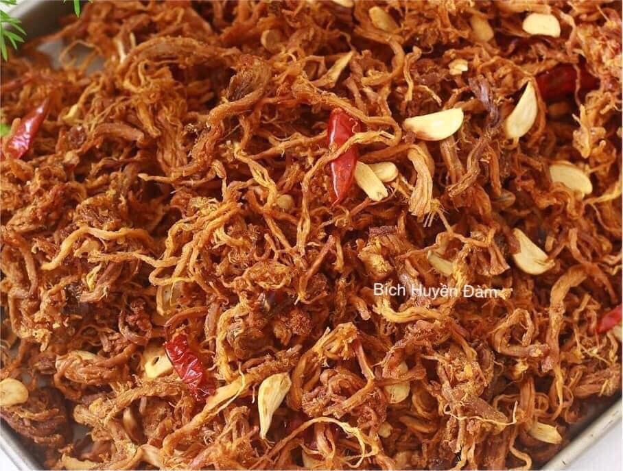 Gạo lứt cháy tỏi gợi nhớ về sức khỏe từ món ăn đơn giản
