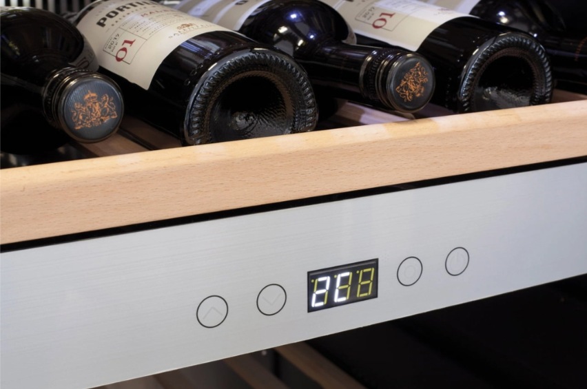 Tủ bảo quản Rượu vang Caso | WineComfort 126