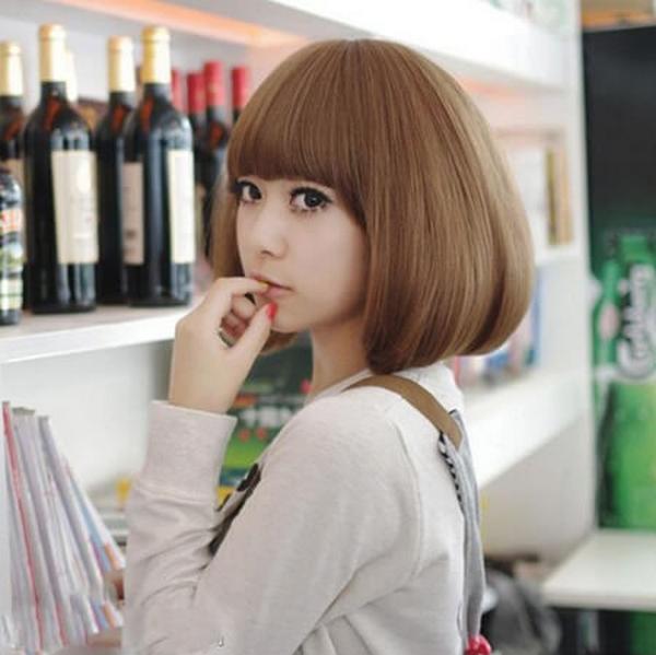 Tóc ngắn uốn cụp chữ C