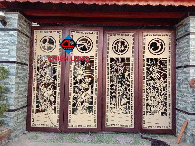 Biến hóa không gian mặt tiền với cổng sắt CNC trượt quay 4 cánh dẫn đầu xu hướng