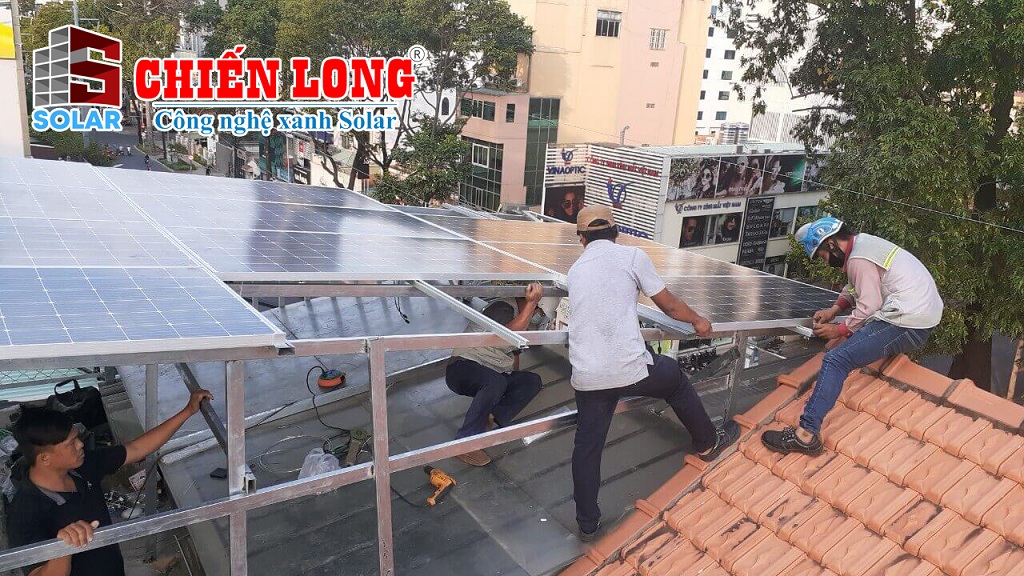 Điện năng lượng mặt trời hòa lưới 4kw có đáp ứng được cho doanh nghiệp nhỏ?