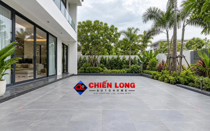 Hiện trạng trước khi lắp mái nhôm xếp tự động tại Bình Dương