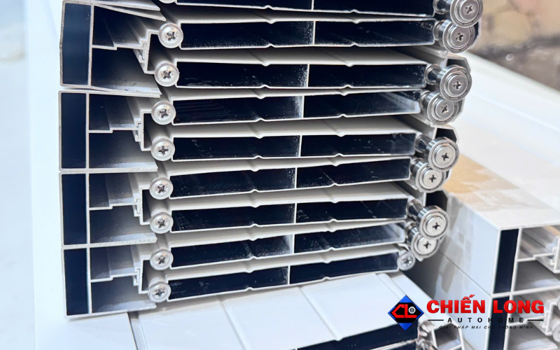 Các đường dẫn nước của mái nhôm Ziczac chống nước tự động